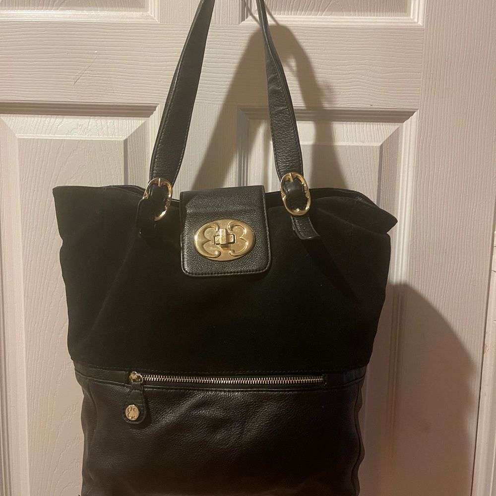 Emma Fox Leather & Suede Black shoulder bag with gold tone hardwares.